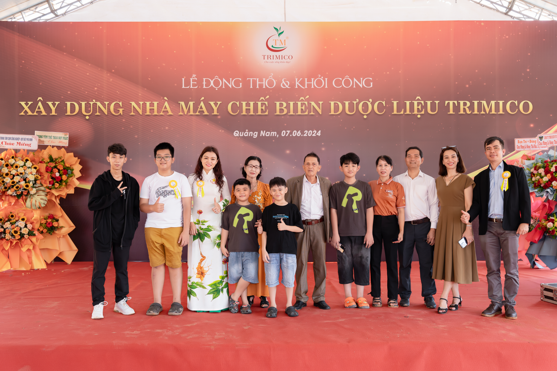 Chụp hình lưu niệm