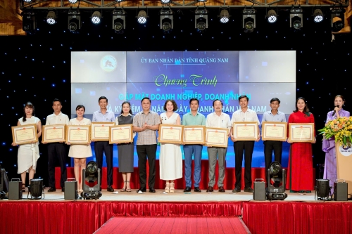 TRIMICO VINH DỰ NHẬN BẰNG KHEN TỪ CHỦ TỊCH UBND TỈNH QUẢNG NAM